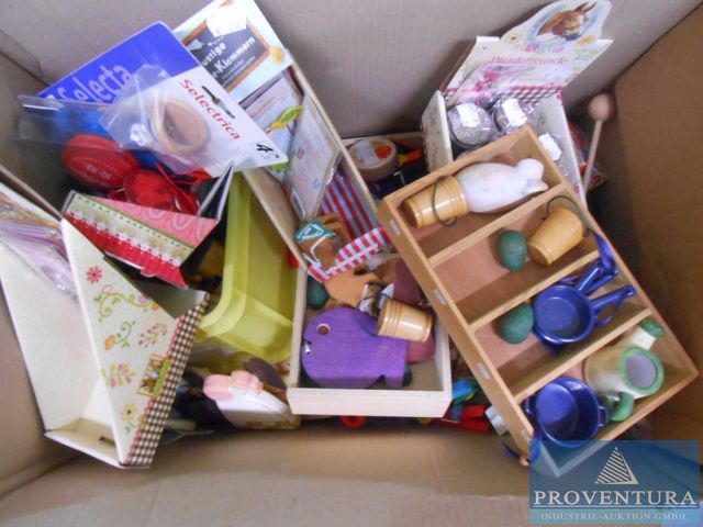 Restposten-Auktion: Geschenkartikel, Kinderspielzeug, Bekleidung, Haushaltswaren, 06108 HalleSaale