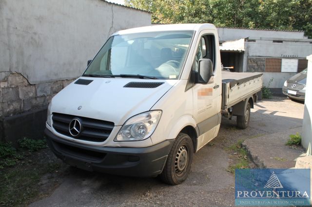 Online-Insolvenzauktion Dachdeckerbetrieb, MERCEDES-BENZ Vito + Sprinter Pritsche, div. Kleinmaschinen, PASLODE, BOSCH, BOECKER Toplift, Schuttrutsche ESDA, etc
