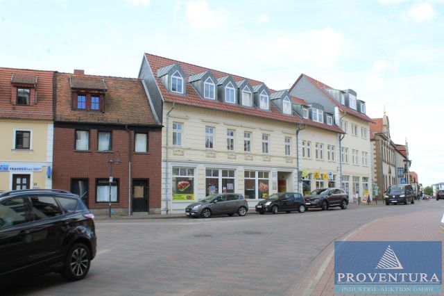 Immobilien-Versteigerung: Renditeobjekt - seniorengerechtes Wohnen m. Gewerbe, Bj. 1993, bis Ende 2022 Sanierungsmaßnahmen, Gebäudenutzfläche ca. 1.513 m²