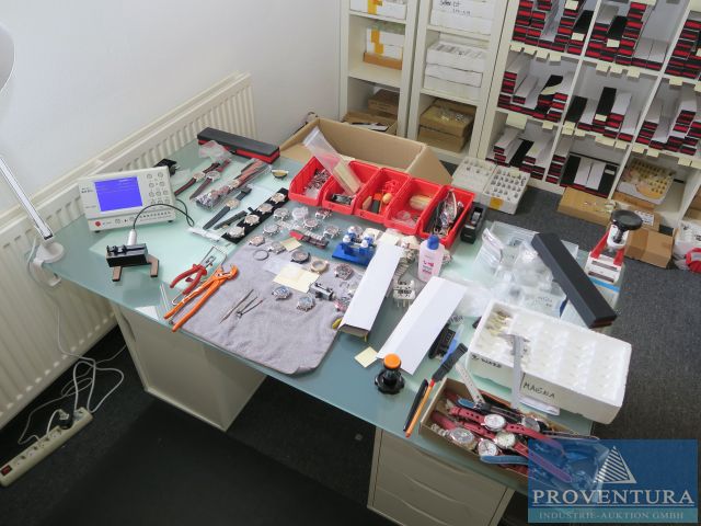 Nachlassversteigerung Uhrenwerkstatt: ca. 150 Herrenarmbanduhren, Automatik und Handaufzug, Uhrentester, etc.