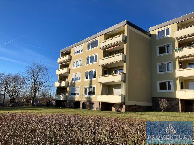 Immobilenversteigerung: Eigentumswohnung, 3-Zimmer Küche Bad 75 qm, Einbauküche, Balkon, Tiefgaragenstellplatz, Startpreis € 90.000,−