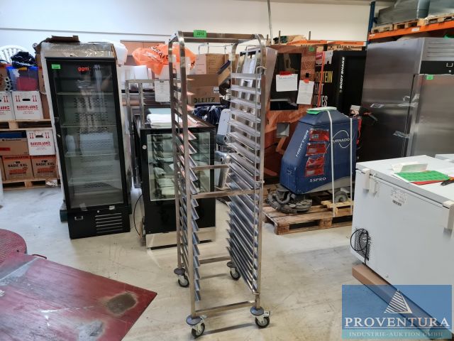 Versteigerung wegen Nichtabholung aus Leasing: Untergestell für Kombidämpfer GGM mit Blechhalter, Tabletwagen BARTSCHER mit 18 Einschüben – in 37079 Göttingen – 04.09.2024 – 09:00:00 – Feedzy