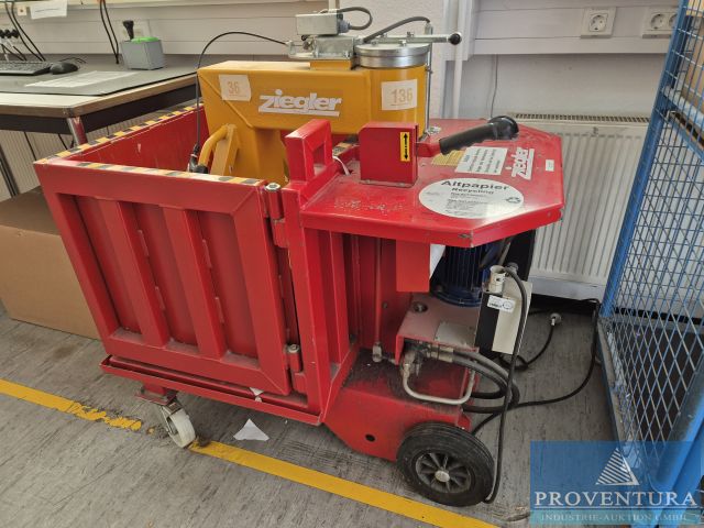 Versteigerung: Papierballenpresse Ziegler KP6, Presskraft 6 to., Flockensauger