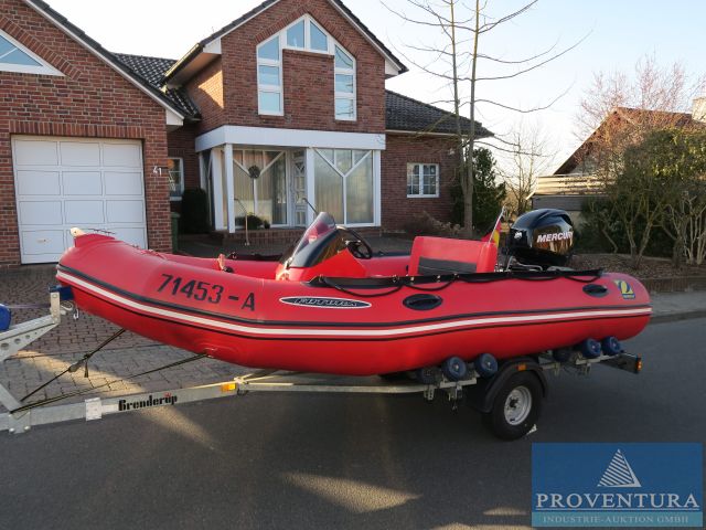 Versteigerung: Schlauchboot ZODIAC Futura Mark II, Bj. 2009, 40 PS Mercury Außenborder, Trailer, umfangreiches Zubehör, nur 106 Bh, sehr gepflegt