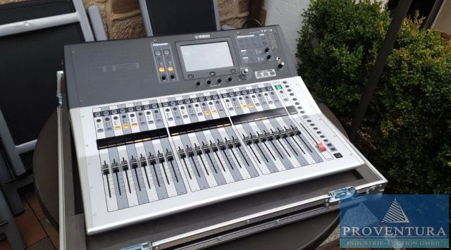 Versteigerung: Mischpult-Digitalmixer YAMAHA TF-3 mit Yamaha Dante NY-64D Karte Baujahr 2020