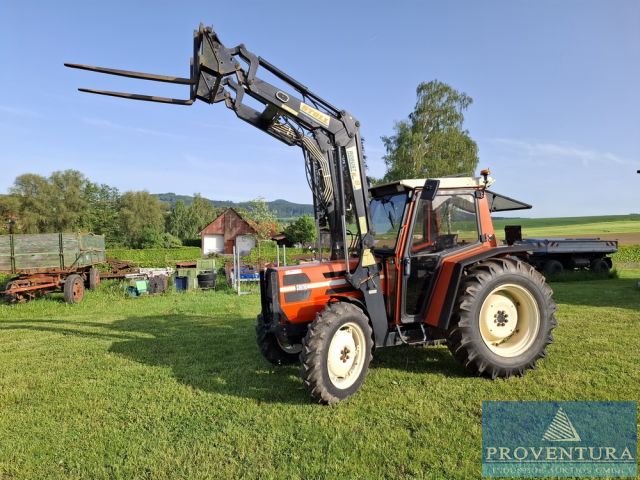 Versteigerung: Ackerschlepper SAME Solar 60 Allrad, Stoll Robust F8 Frontlader, 60 PS, 6.200 Betr. Std, Bj.1993