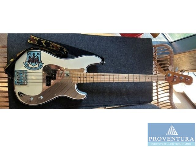 E-Bass FENDER Steve Harris P-Bass Signature Model, Ahorn, Olympia White