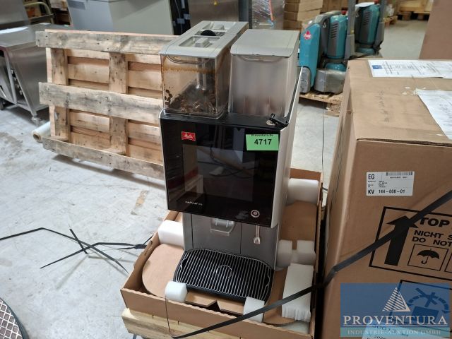 Aus Leasing: Kaffeevollautomat MELITTA Cafina XT6, Milchkühlschrank MELITTA XT MC30