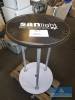 Messetheke rund CHARGING STATION