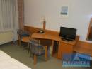 Doppelbett-Hotelzimmereinrichtung Holzdekor dunkel