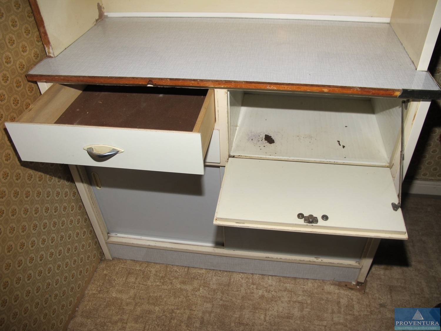 Küchenschrank weiß | Proventura Online-Auktion