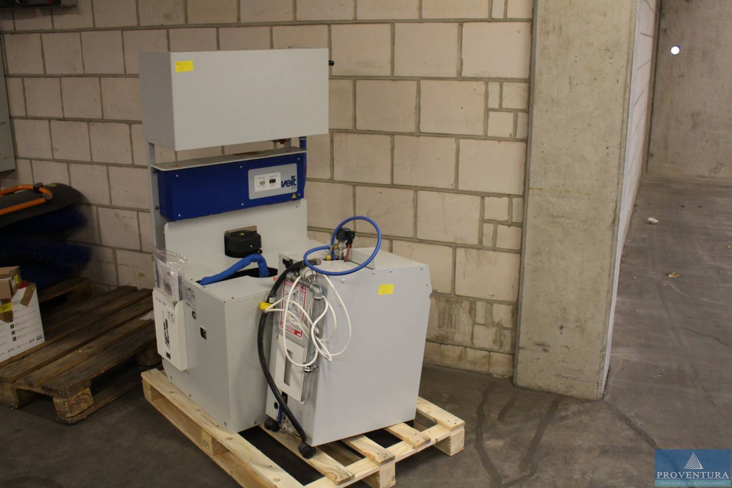 Dampferzeuger VEIT DE2373 30kW400V und Textilreinigungsmodul PHOENIX BW 1000