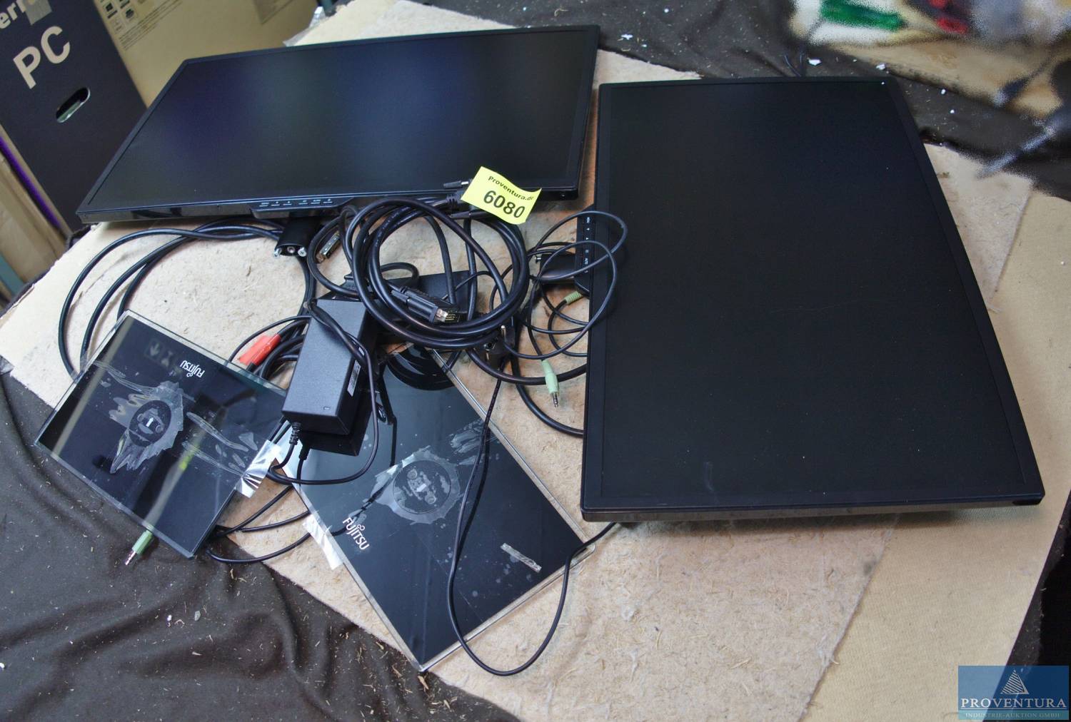 2 Monitore FUJITSU L24T-2 LED