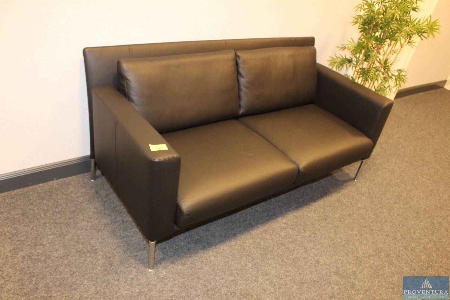 Insolvenz-Auktion 4 Pos. Designermöbel KNOLL, SEDUS sowie juristische Literatur aus Steuerberatungskanzlei eingerichtet März 2019, 37073 Göttingen