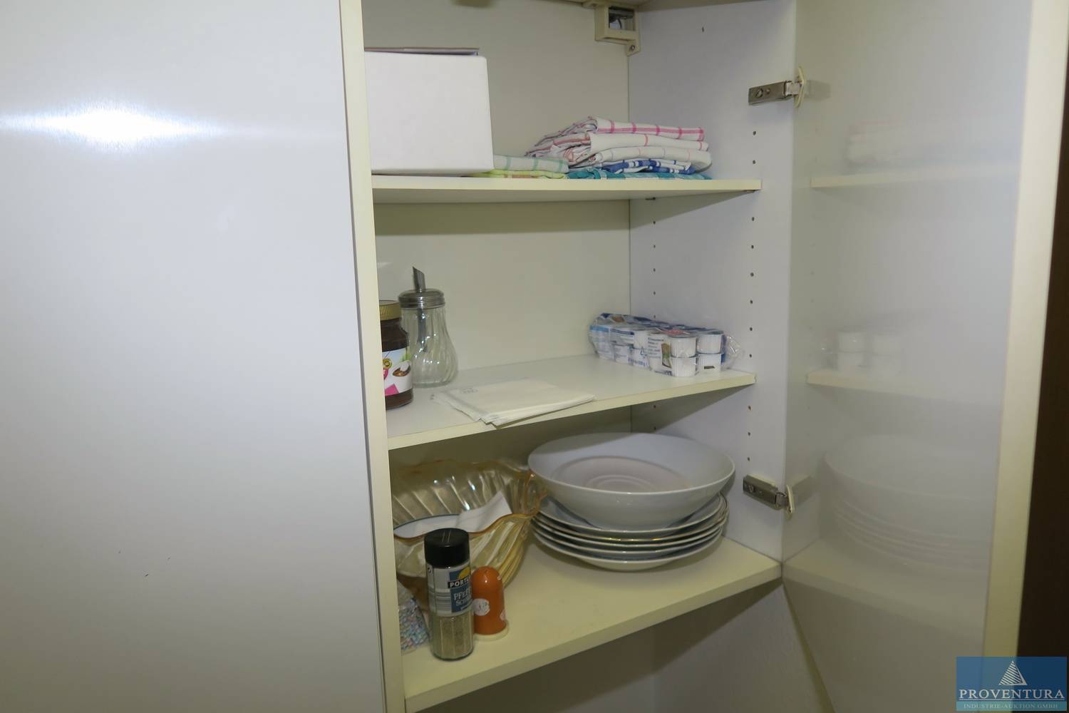 Küchenpantry | Proventura Online-Auktion