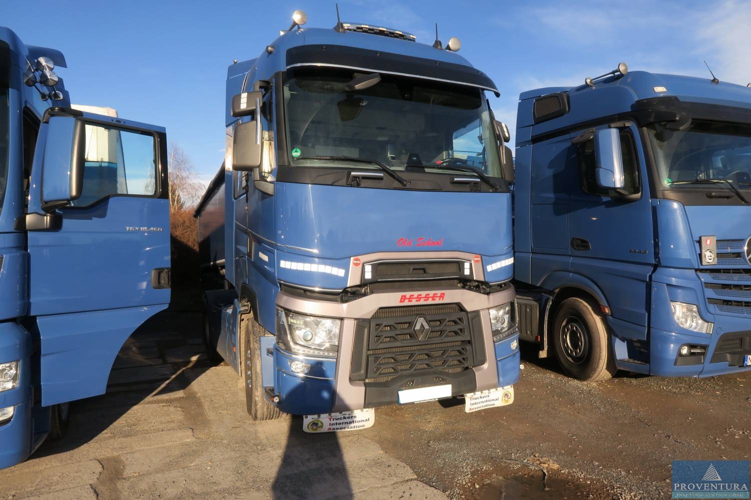 Insolvenz-Online-Auktion: SZM RENAULT T520, 9 Kipp-Sattelzugauflieger BODEX KIS 3WA-K, 8 Lkw-Anhänger BENDERS u. RUFA, 16 Auflieger SCHMITZ CARGOBULL u. BERGER, 99xxx Raum Nordhausen