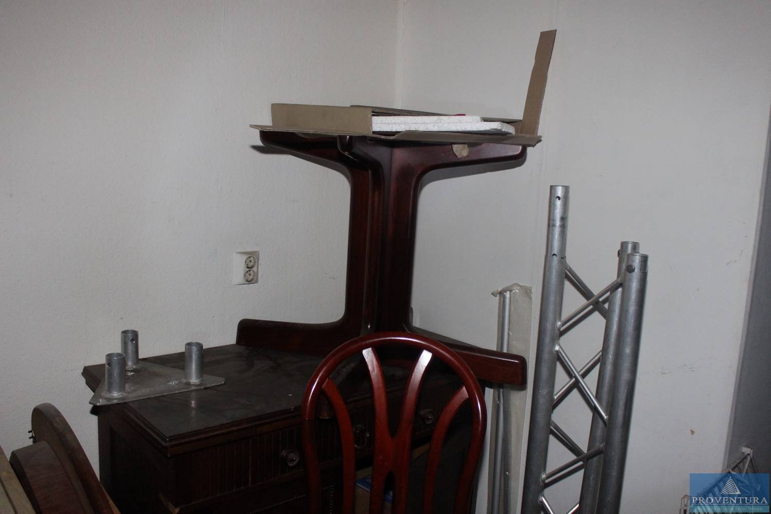 Tischgestell Holz | Proventura Online-Auktion