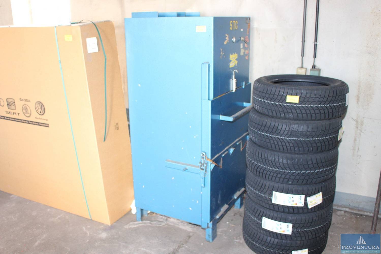 ca. 17 Pos. Reifen, Ersatzteile Trabant und VW, Reparaturleitfäden, Schweissdraht, Dosenpresse, etc. 99734 Nordhausen
