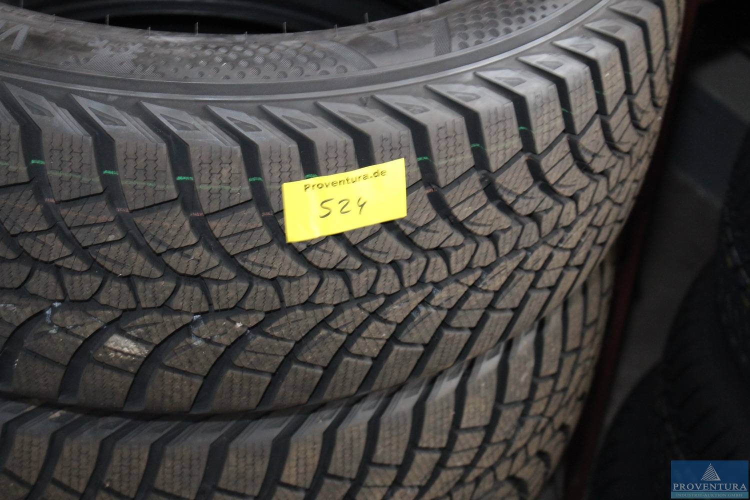 Reifensatz KUMHO WinterCraft WP71 235/50 R18 101V M+S