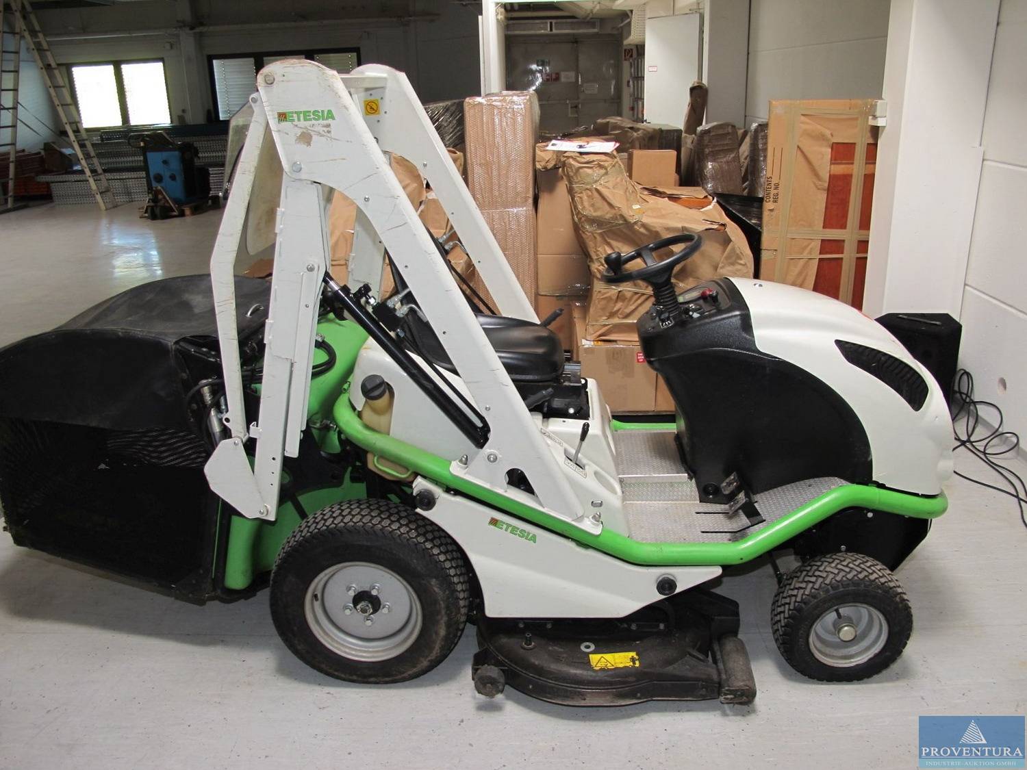 Aus Leasing: Aufsitzmäher ETESIA HVHP Buffalo 124 Bj. 2010