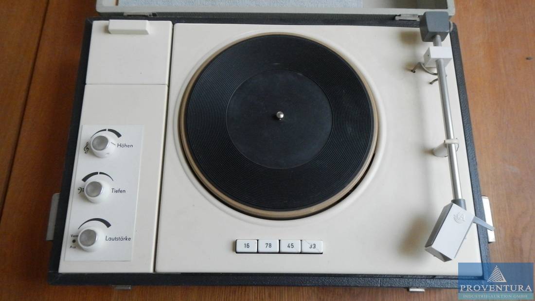 Multimedia-Set 70er und 80er Jahre | Proventura Online-Auktion