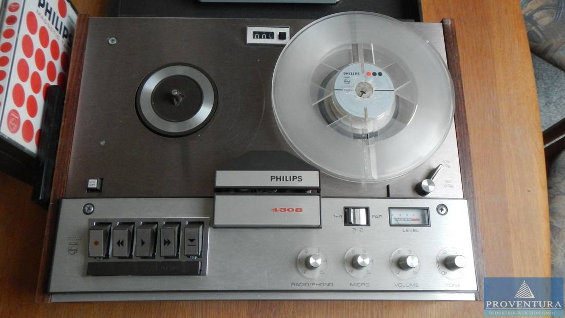 Multimedia-Set 70er und 80er Jahre | Proventura Online-Auktion