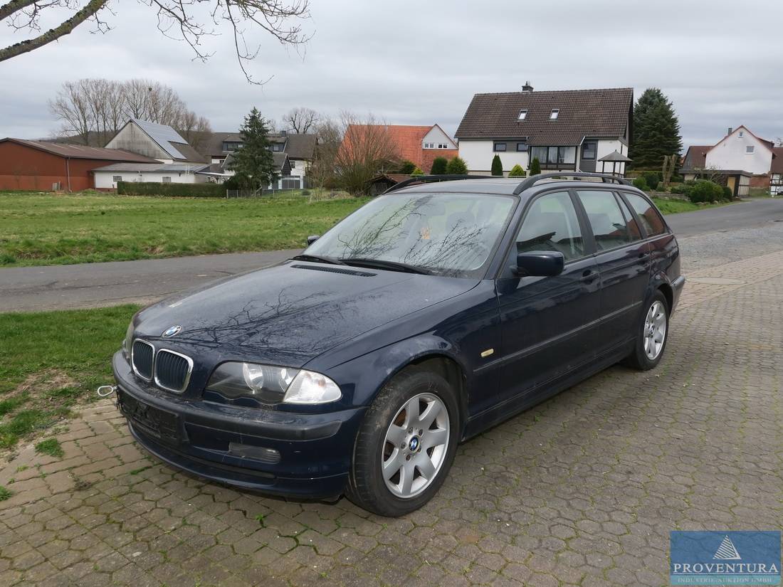 Liquidation: BMW 320d Touring, EZ 2001, 330.000 km, 37000 Raum Göttingen, Startpreis € 50,-