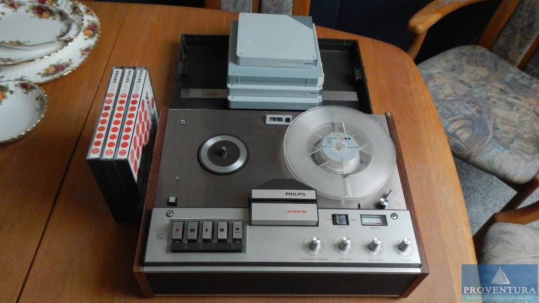 Multimedia-Set 70er und 80er Jahre | Proventura Online-Auktion