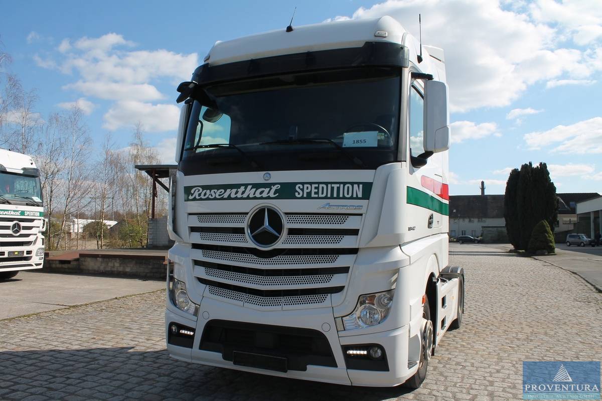 Sattelzugmaschinen MERCEDES-BENZ Actros 1842 u. 1844, LKW VW Crafter, 42549 Velbert u. 40882 Ratingen