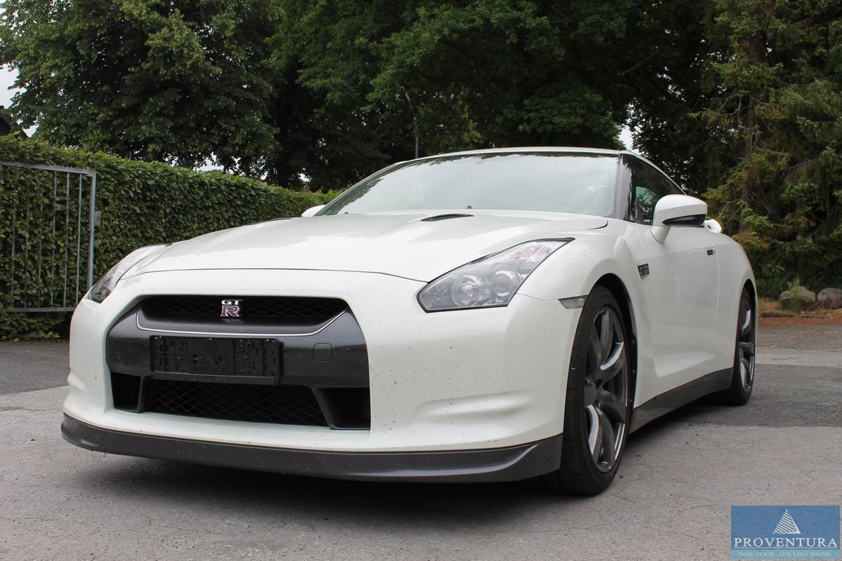Insolvenz-Auktion: NISSAN GT-R EZ 10, 700PS, OPEL Corsa EZ. 18, 2 St., DACIA Logan-Lodgy EZ 15-16, MERCEDES BENZ GLE 250d, Voll, EZ 15, MFC OKI 7470