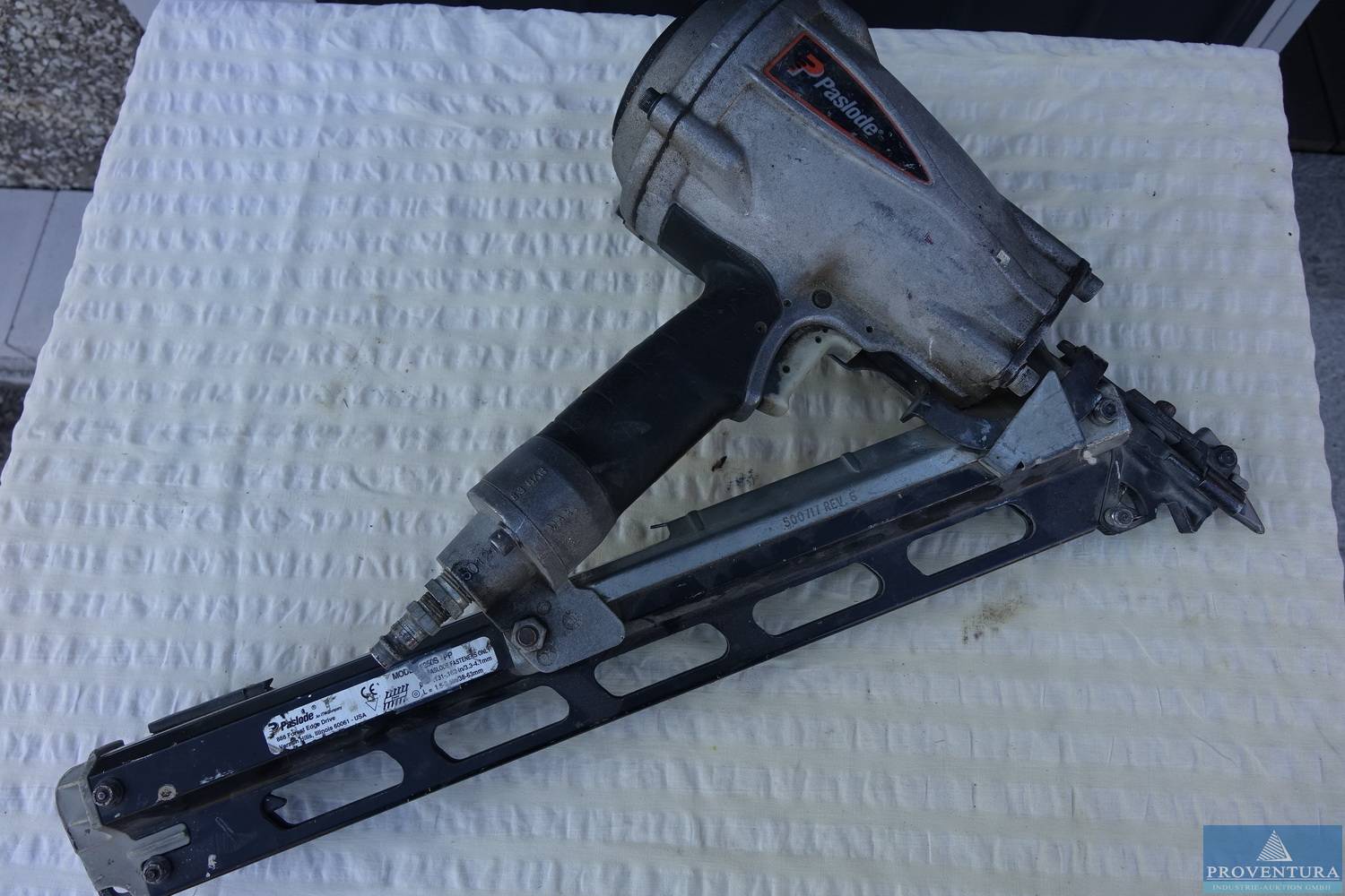 Druckluftnagler PASLODE F250SPP