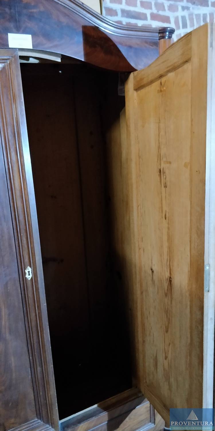Antiker Schrank aus Mahagoni ca. 190x115x50 cm (BHT) | Proventura