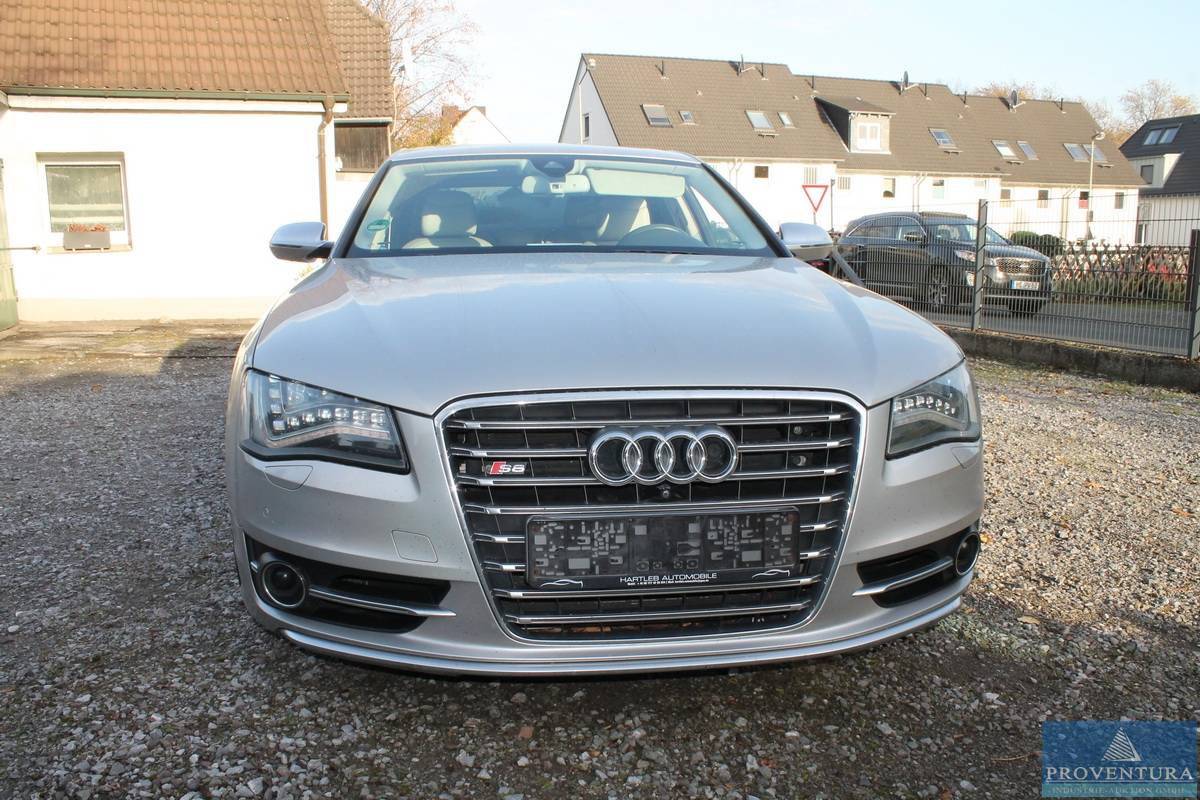 Audi S8 4.0 TFSI quattro & Mercedes GL 63 AMG, 45277 Essen