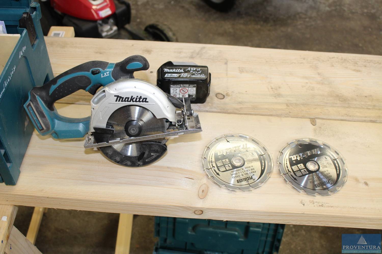 Makita DRT50ZJX9 Freesmachine 18 Volt Li-ion zonder accu's en lader Geleiderailadapter
