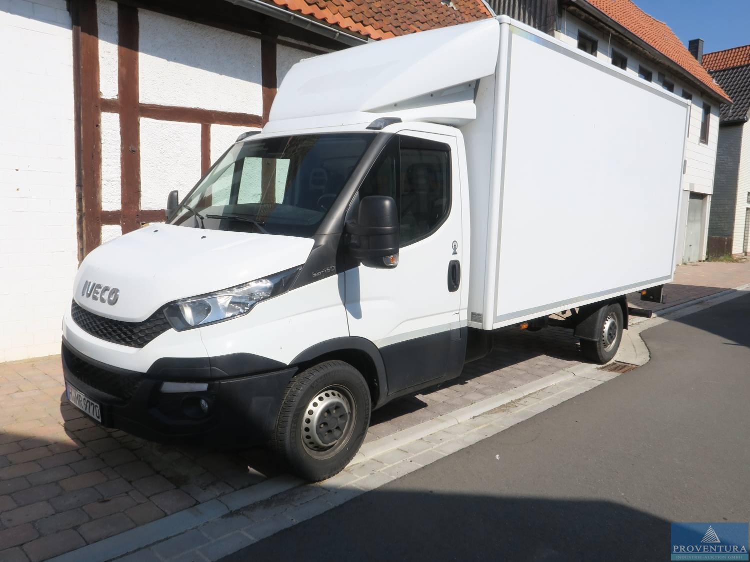 Versteigerung: Lkw-Koffer IVECO Daily 35S150, EZ 2015, 194.000 km, Ladebordwand, Klimaanlage, sehr gepflegtes Fahrzeug