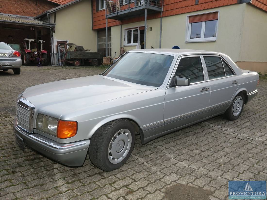 Pkw MERCEDES-BENZ 260 SE