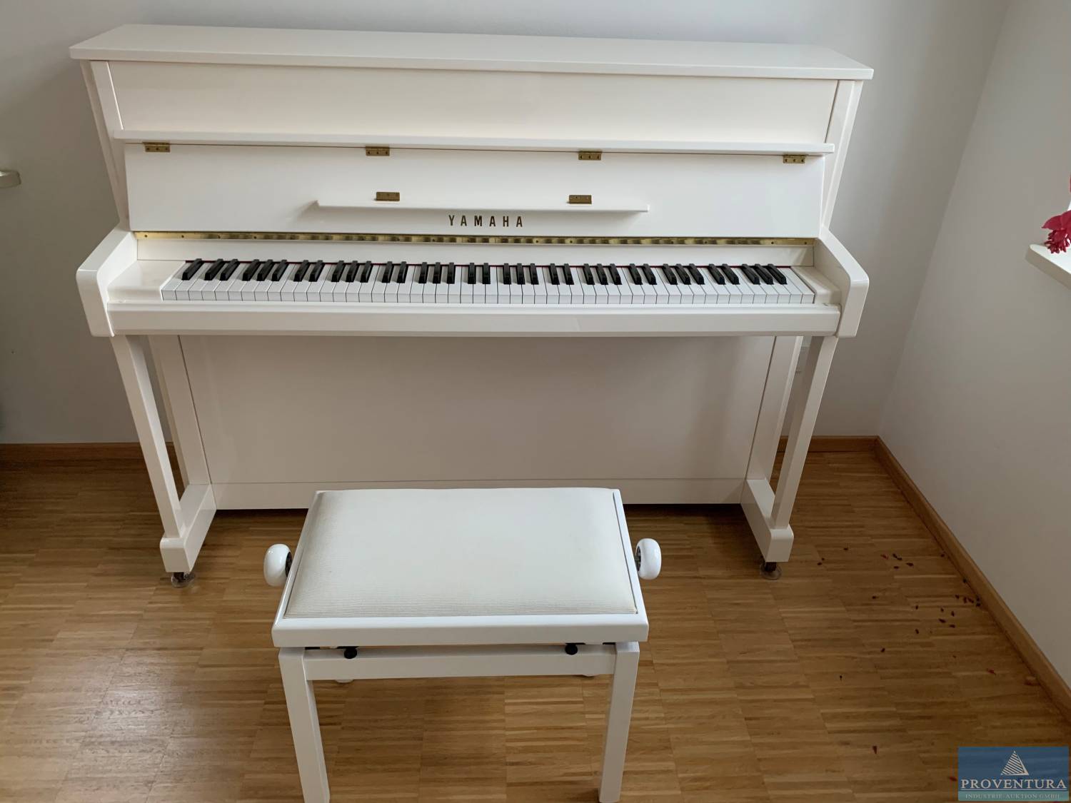 Insolvenzversteigerung Klavier YAMAHA Piano B2 PWH, Bj. 2016