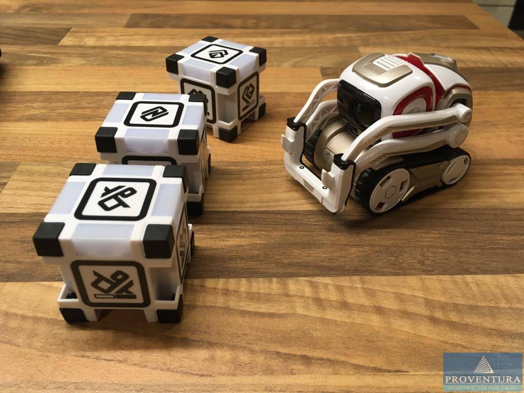 Versteigerung Sammlerstück: Programmierbarer Roboter ANKI Cozmo mit div. Zubehör