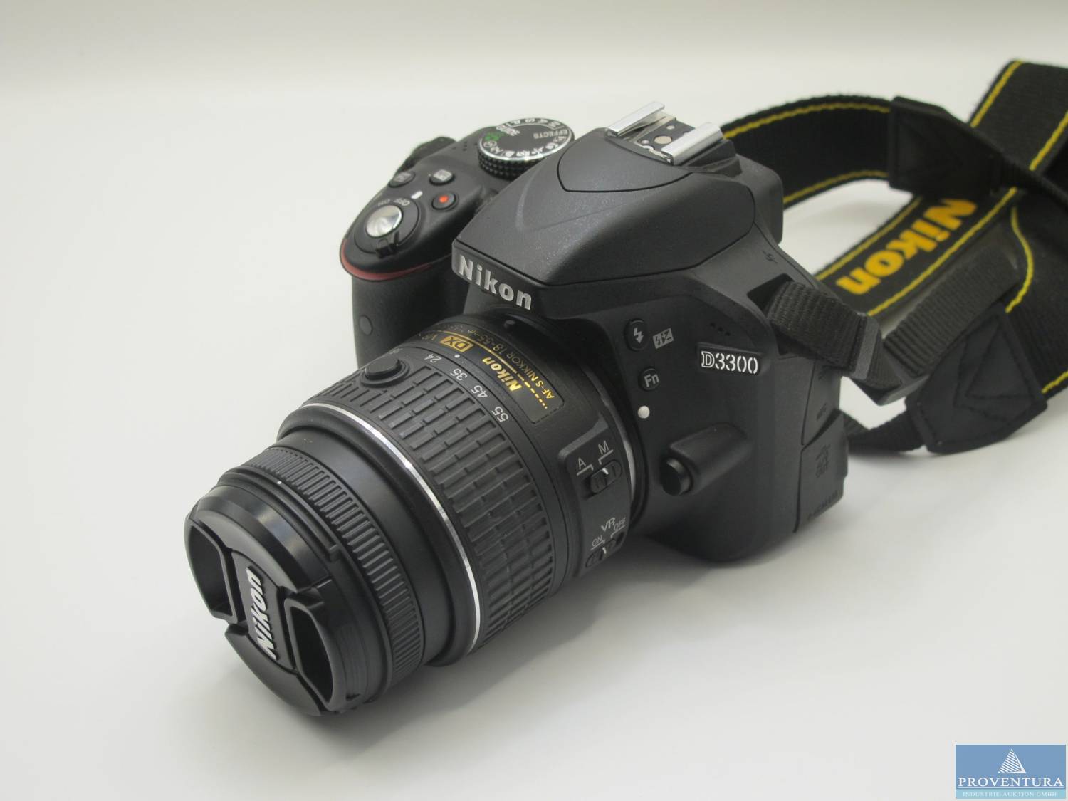 Aus Insolvenz: Digitale Spiegelreflexkamera NIKON D3300 18-55 VR II Kit