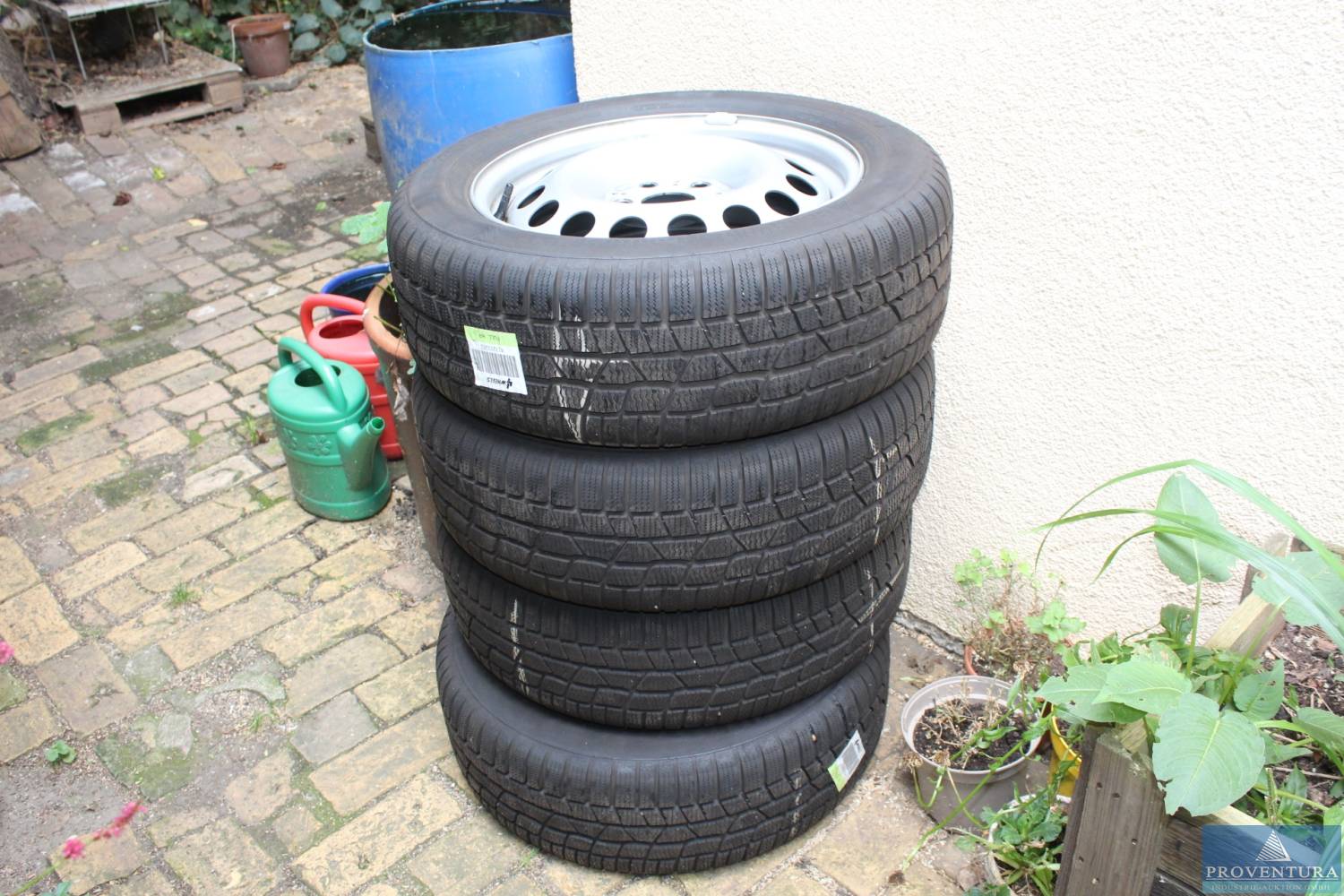 aus Insolvenz Winter-Kompletträder CONTINENTAL 22555 R17 101V M+S Bj. 2020 auf Stahlfelge MERCEDES BENZ A4474011700 ET 52 für Mercedes-Benz Vito W447