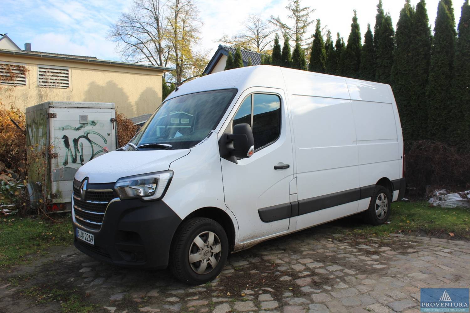 aus Insolvenz Pkw Renault Kangoo 1.2 TCe EZ 2018 32.780 km, Transporter Renault Master 3.500 kg EZ 2020 17.616 km