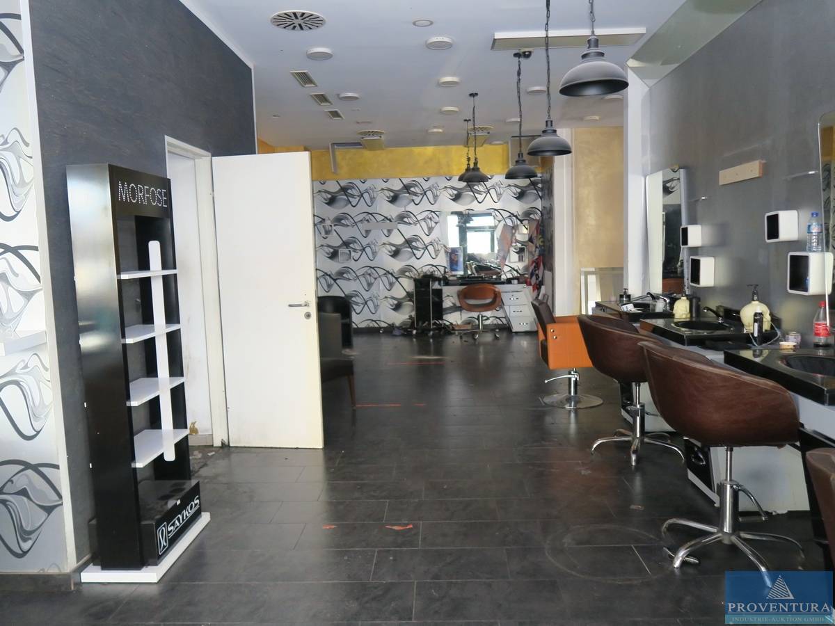 Entsorger gesucht! Komplettverkauf Einrichtung eines Friseursalons, Startpreis € 50,-