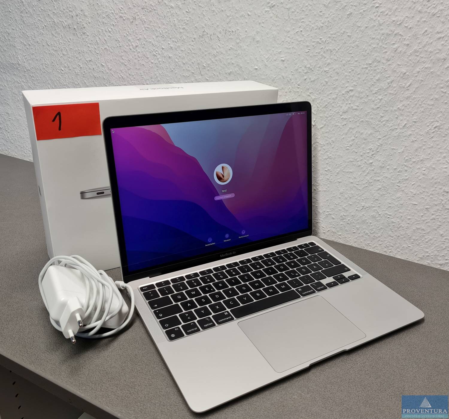 Aus Insolvenz: Apple MacBook Air 2020 A2337 und Drohne DJI Mavic Mini mit 12 Megapixel Kamera