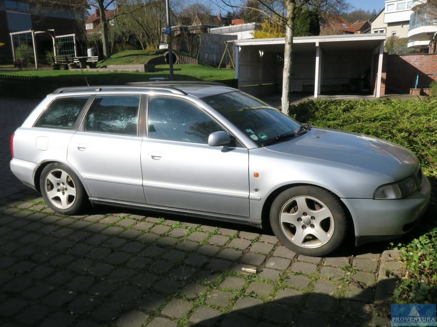 Pkw AUDI A4 2.6 V6 Quattro Avant EZ 1996 254.000 km