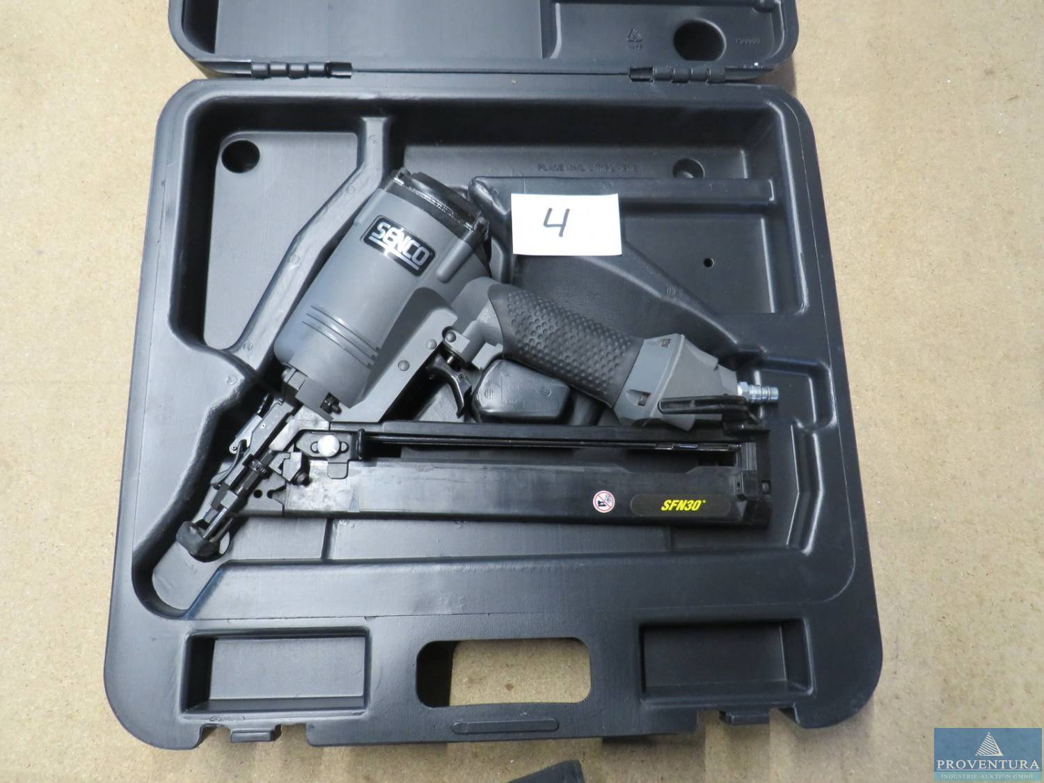 Druckluftnagler Senco sfn30