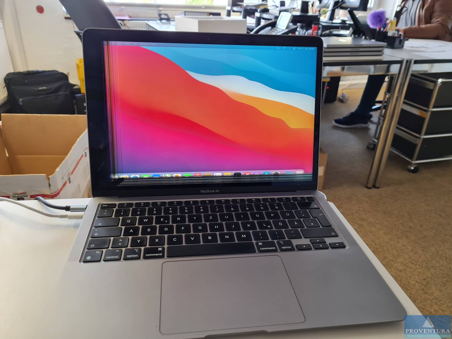 Laptop APPLE MacBook Air A2337