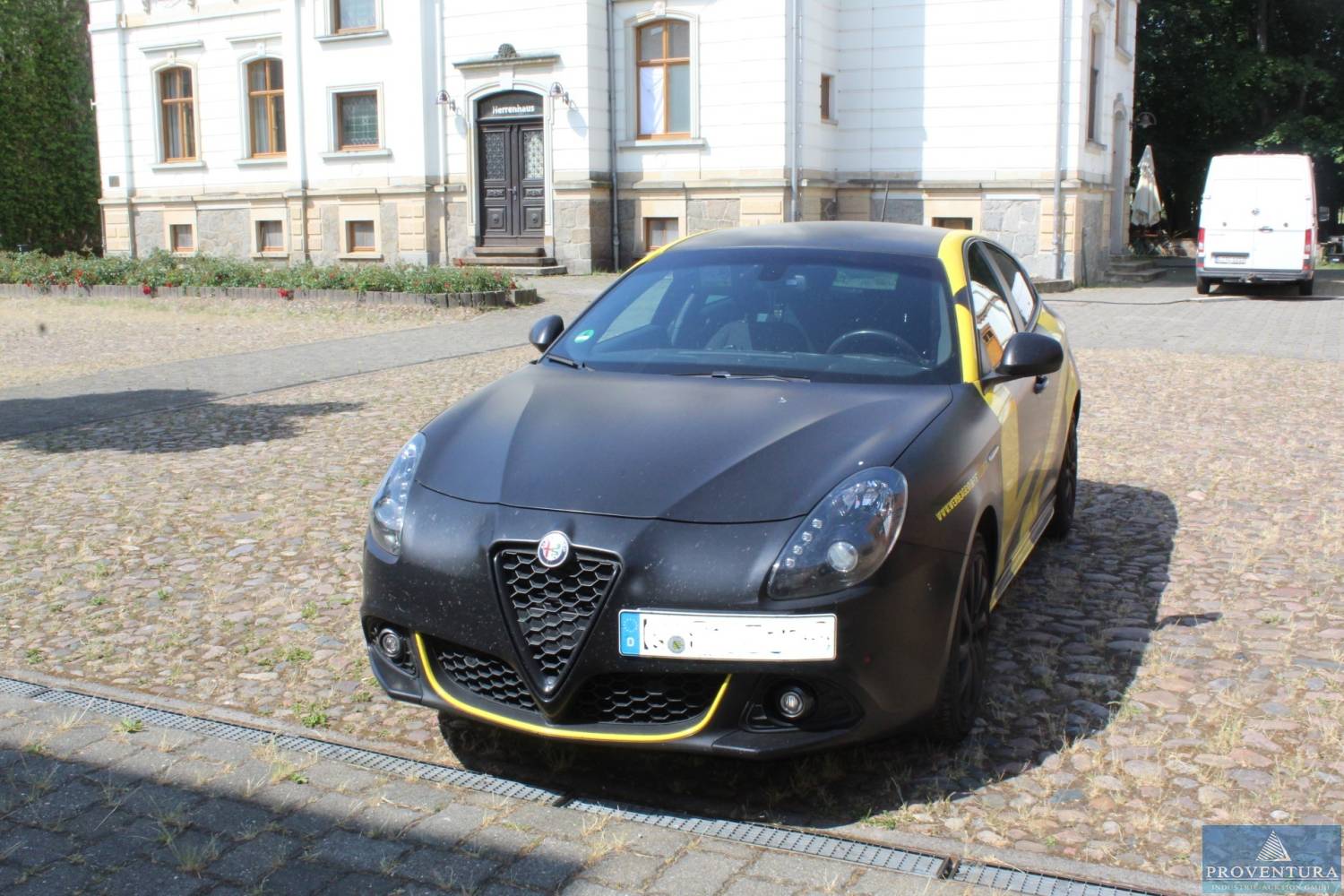 Aus Insolvenz: PKW ALFA ROMEO Giuletta 940, EZ 2016, 110 kW