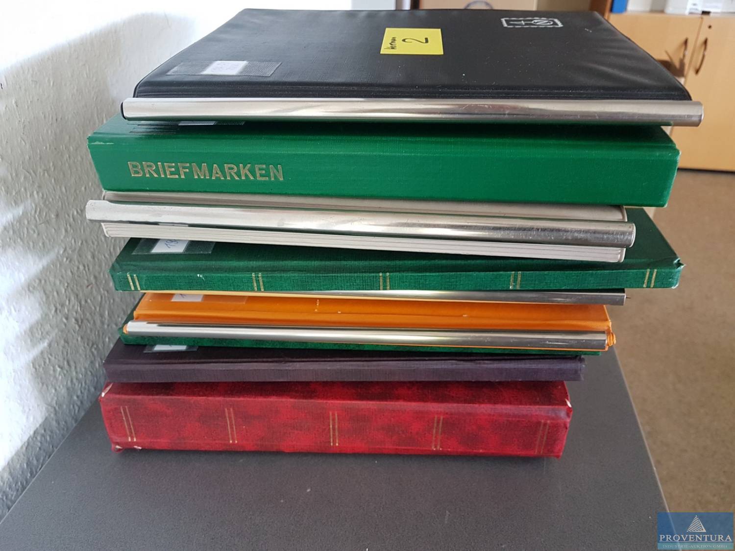 Briefmarken DDR 19761990 in 9 Steckalben postfrisch teils Ersttags