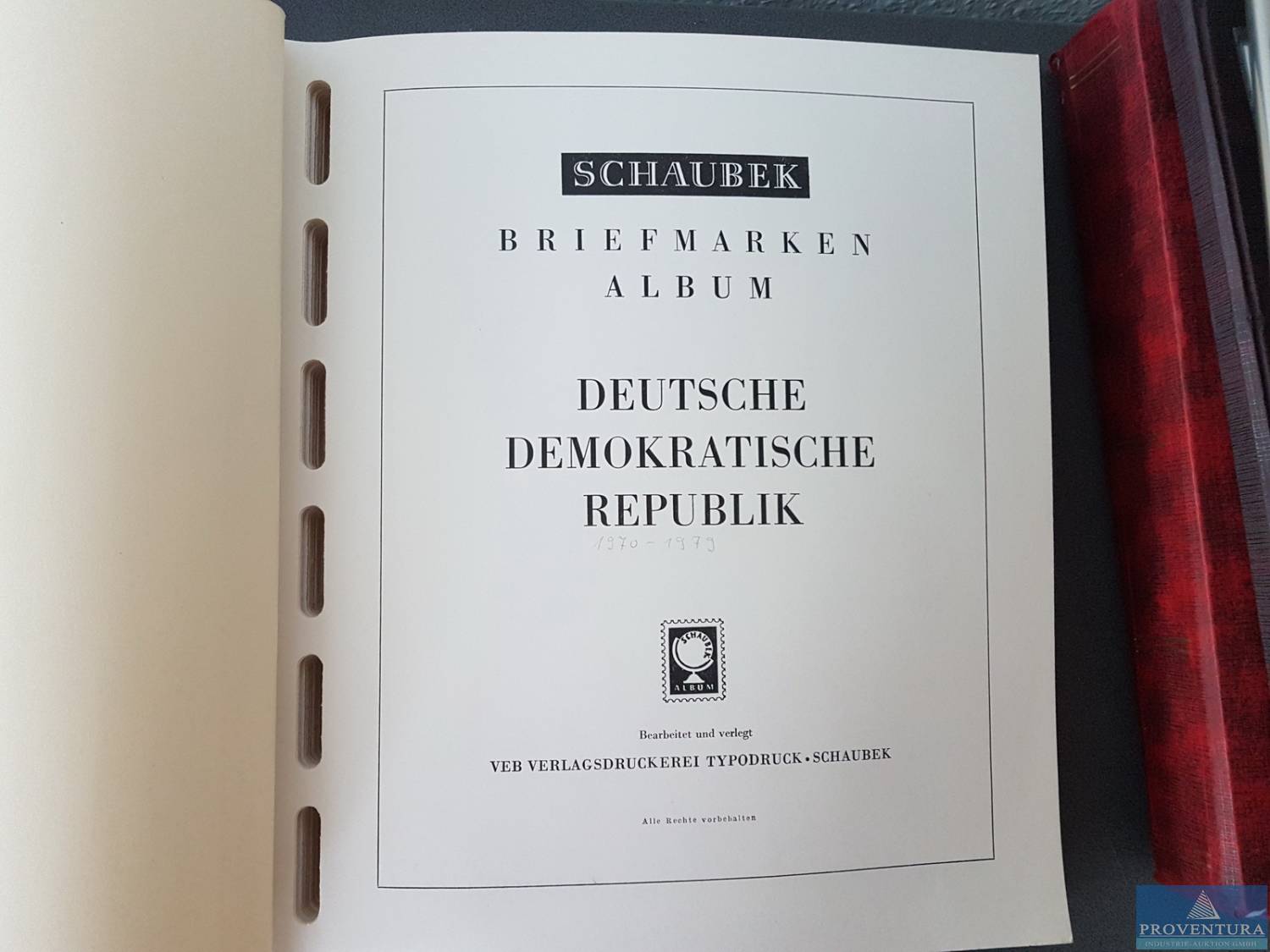 Briefmarkensammlung DDR 19701979 postfrisch in Album VEB Schaubek