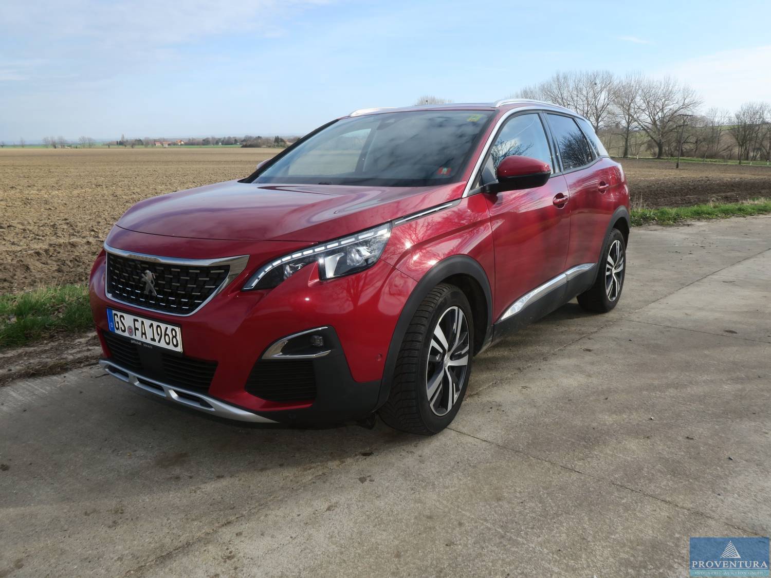 Insolvenz-Fahrzeugauktion: SUV PEUGEOT 3008 1.6 THP 165, EZ. September 2017, 90.000 Km